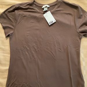 Women’s microfiber t-shirt